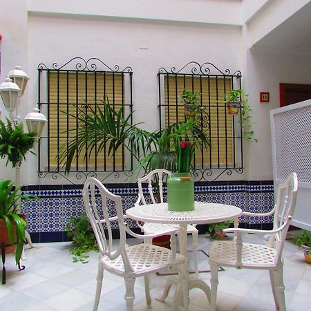 Hotel Mairena Mairena De Alcor Bagian luar foto