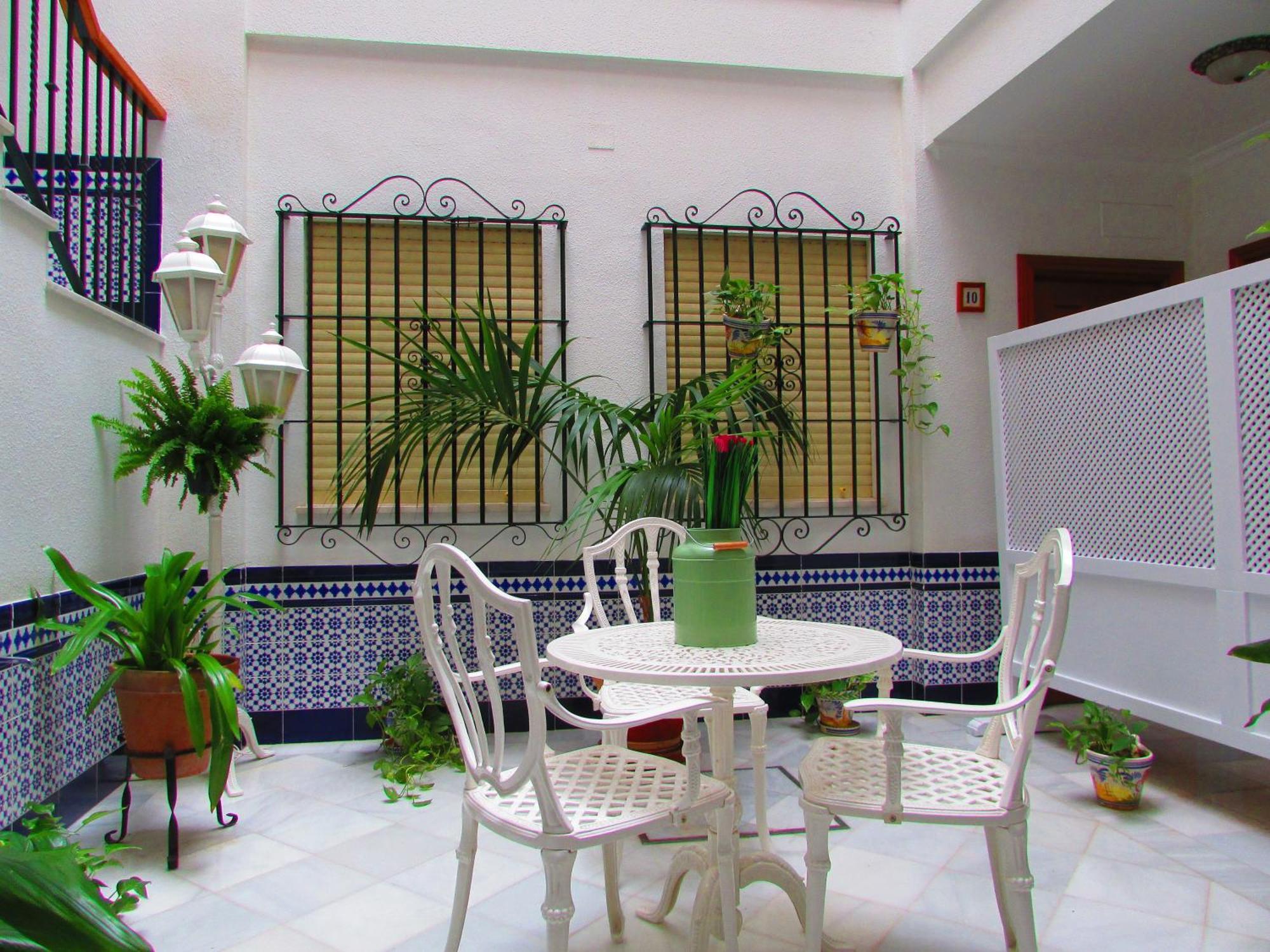 Hotel Mairena Mairena De Alcor Bagian luar foto